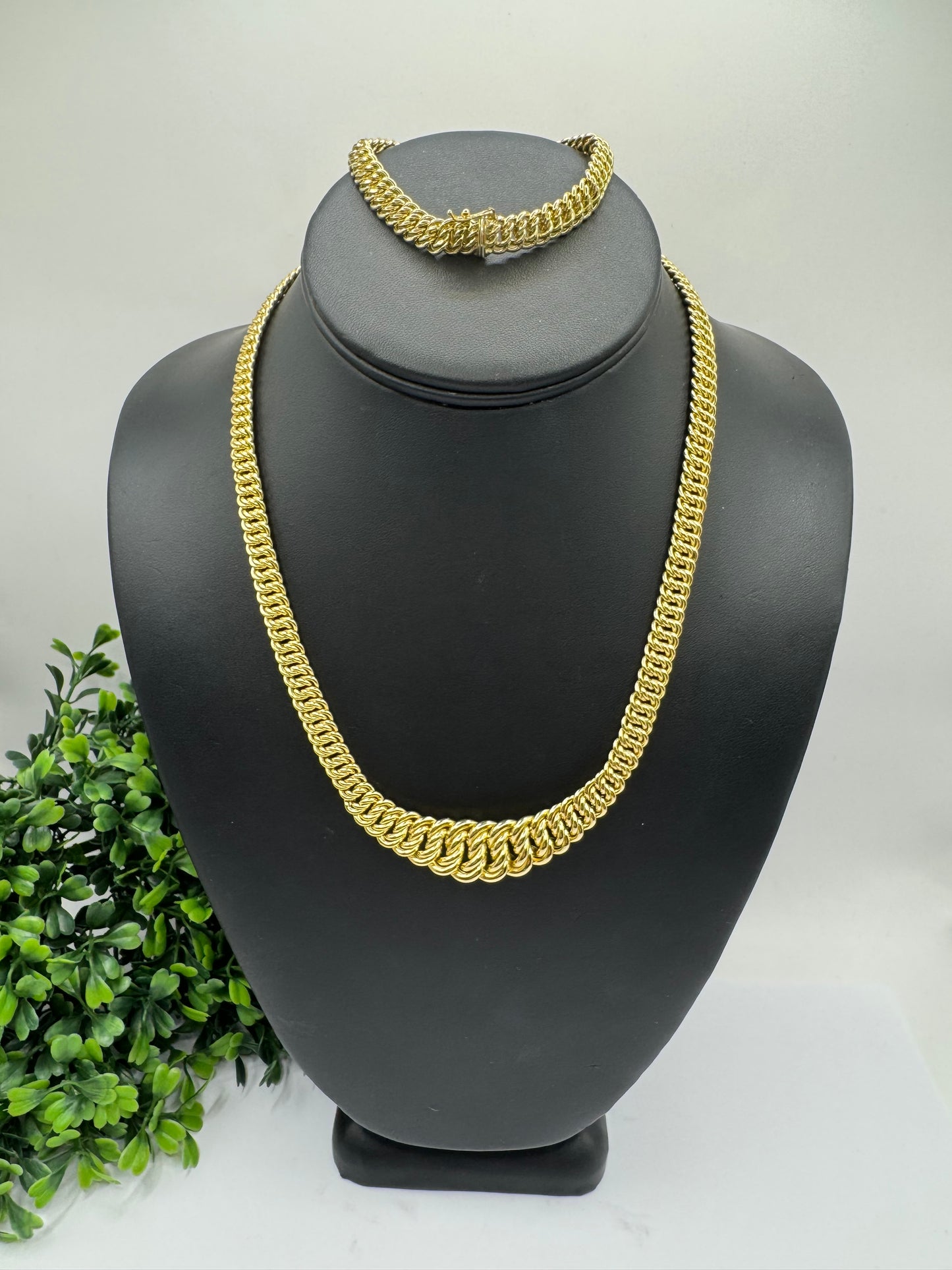 Gargantilla y pulsera princesa.