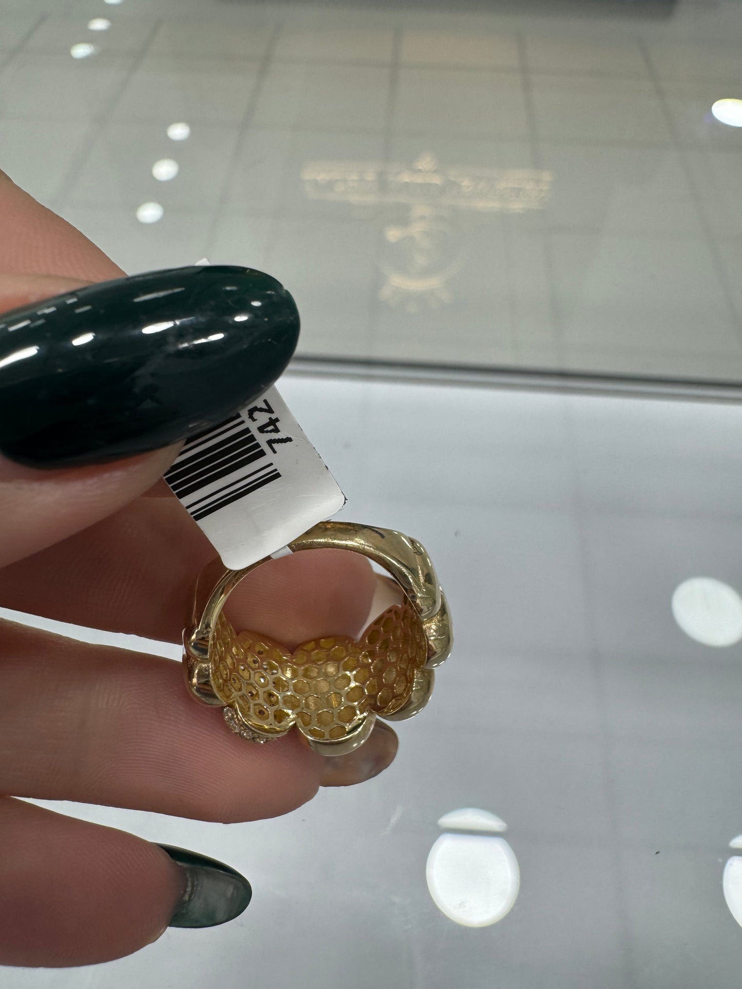 Anillo de conchas