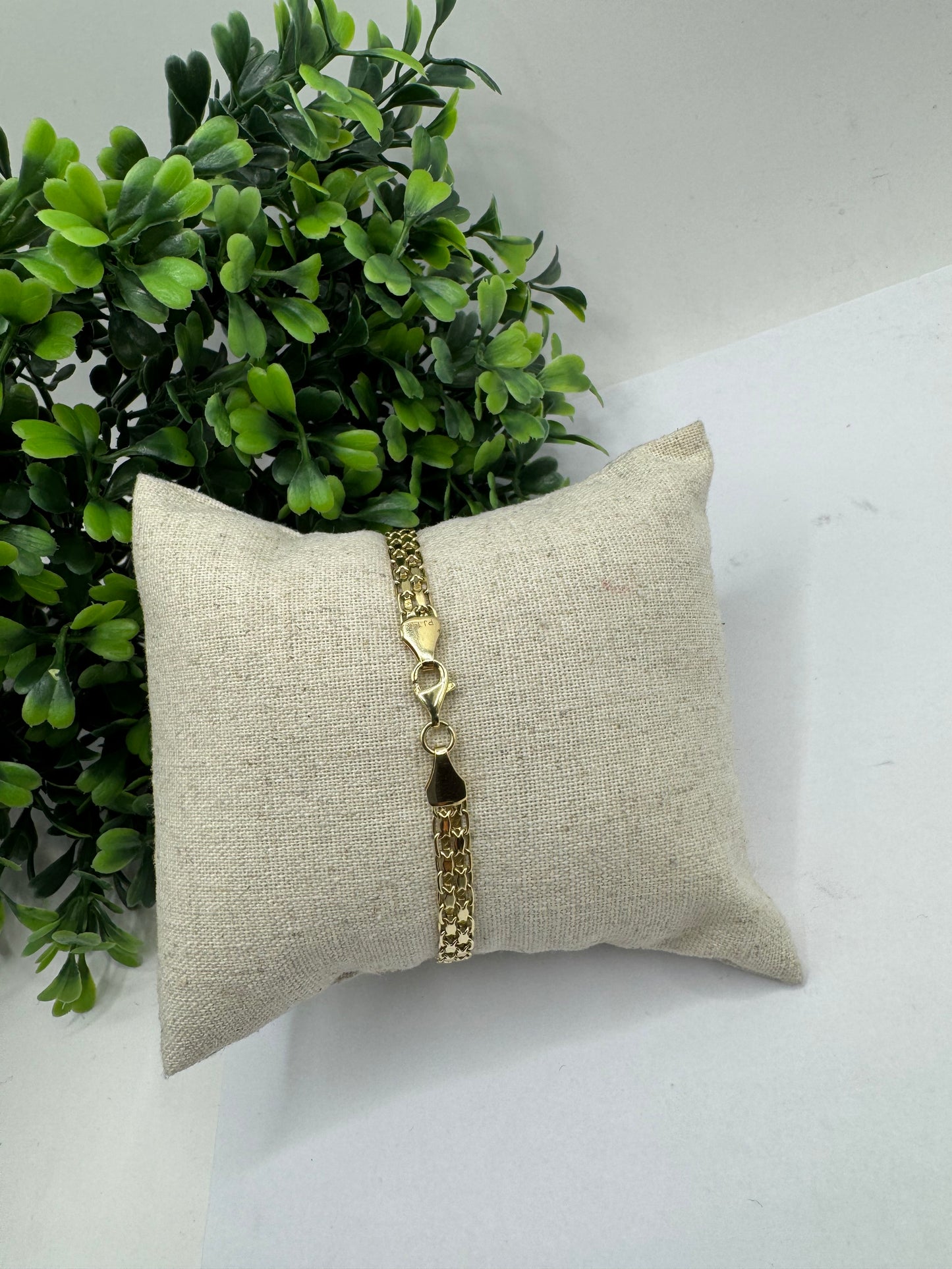 Pulsera trenzada.