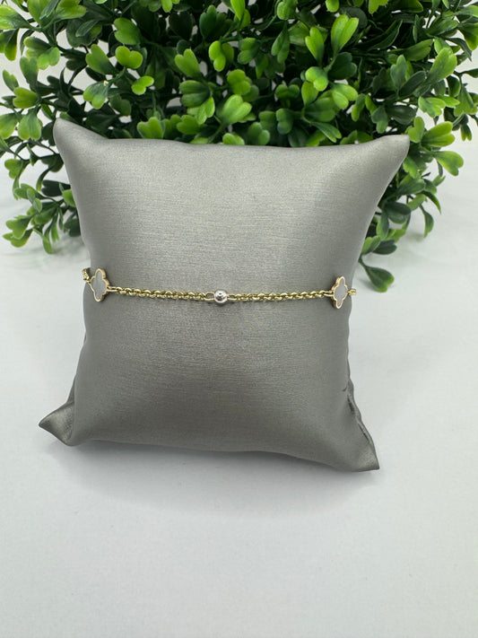 Pulsera rolo y clover madre perla.