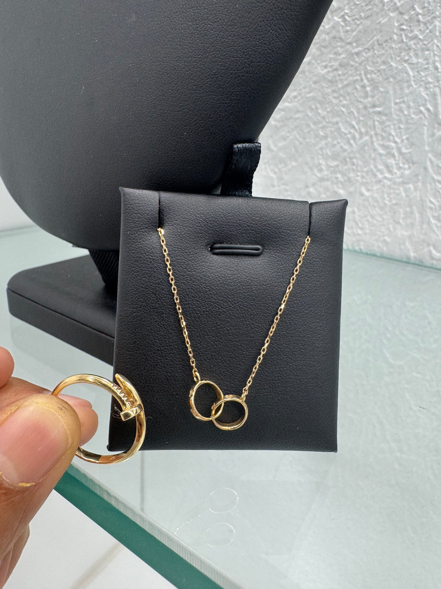 Cadenita y anillo