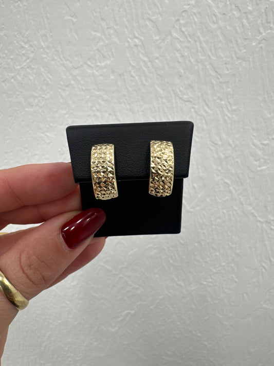 Aretes