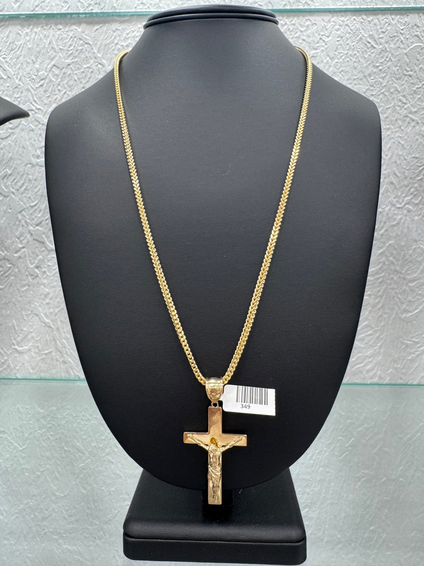 Cadena y dije